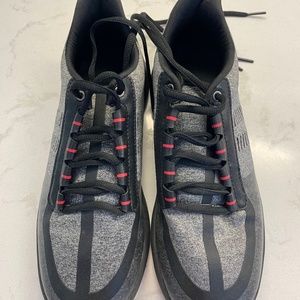 Strikeforce Men’s size 8 bowling shoes